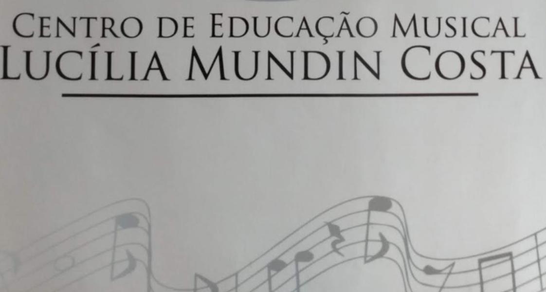 Espetáculo sobre sabedoria popular dos provérbios e ditados do folclore brasileiro é apresentado no Teatro Municipal