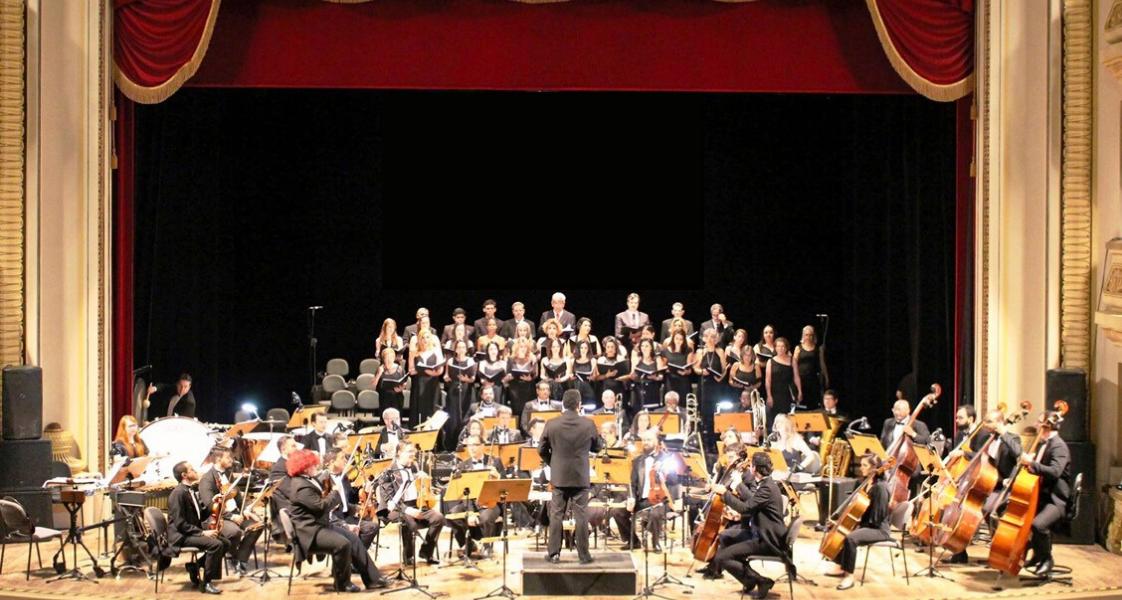 Orquestra Sinfônica de Ribeirão Preto leva concerto de natal à Catedral 