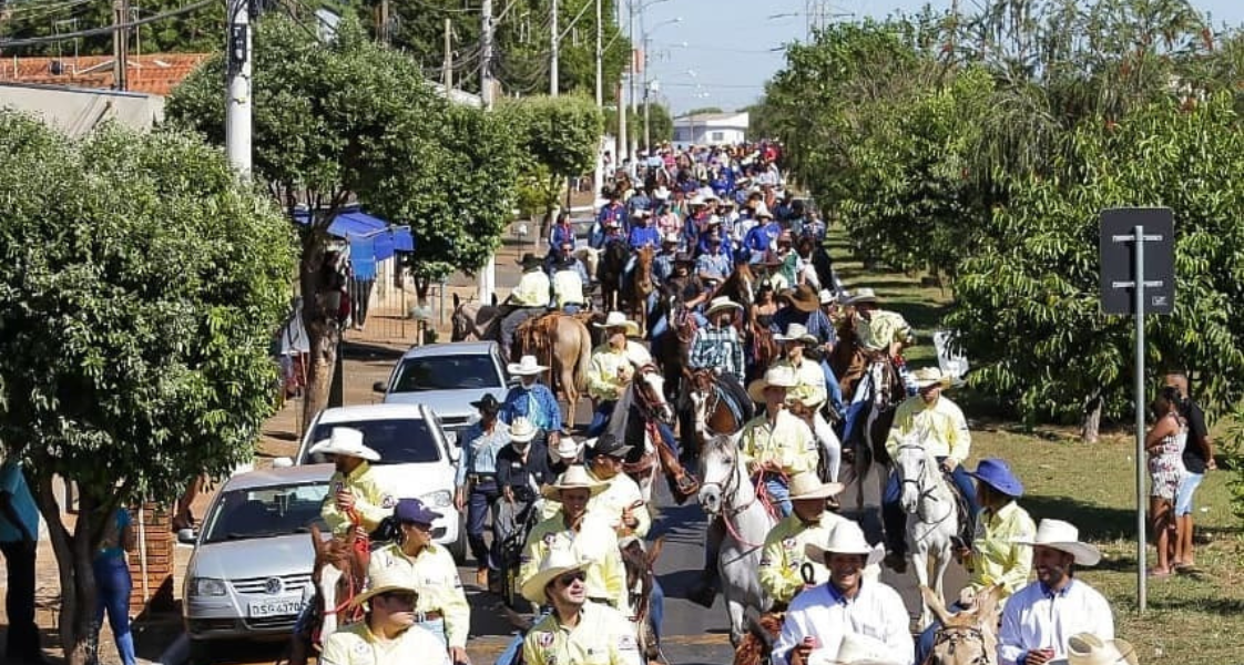 Tradicional Desfile de Cavaleiros anuncia a chegada da 30ª edição da Grande Festa do Peão de Sertãozinho